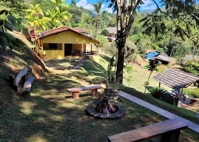Espaco Inteiro: Casa De Campo Nas Montanhas